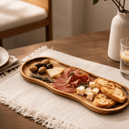 Houten Borrelplank – Organisch Design voor Tapas en Serveren